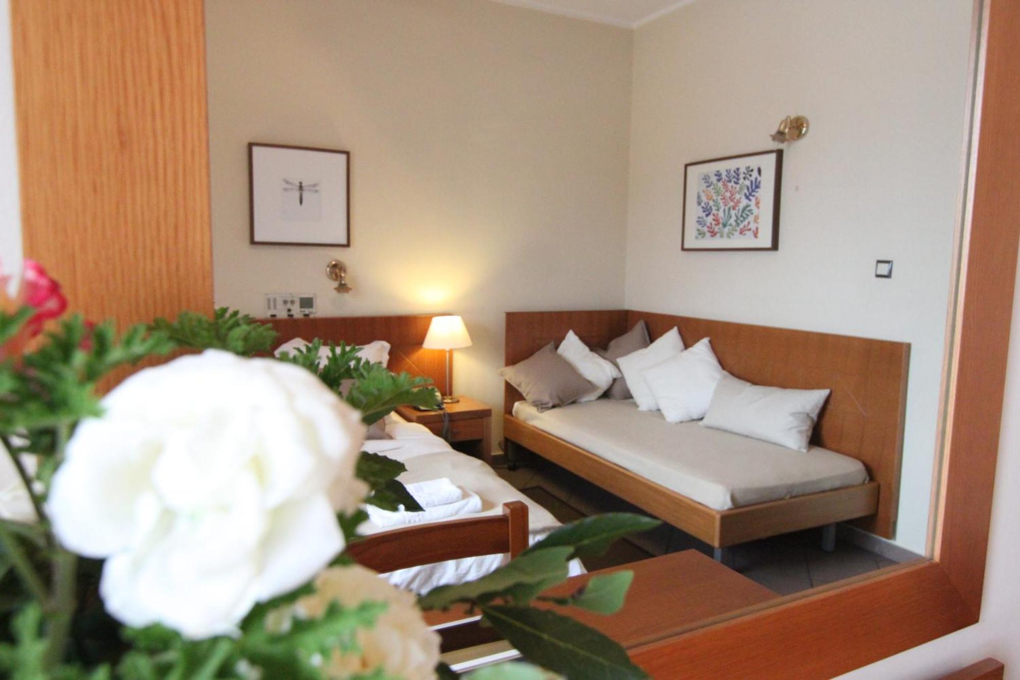 Achillion Hotel Atenas Exterior foto