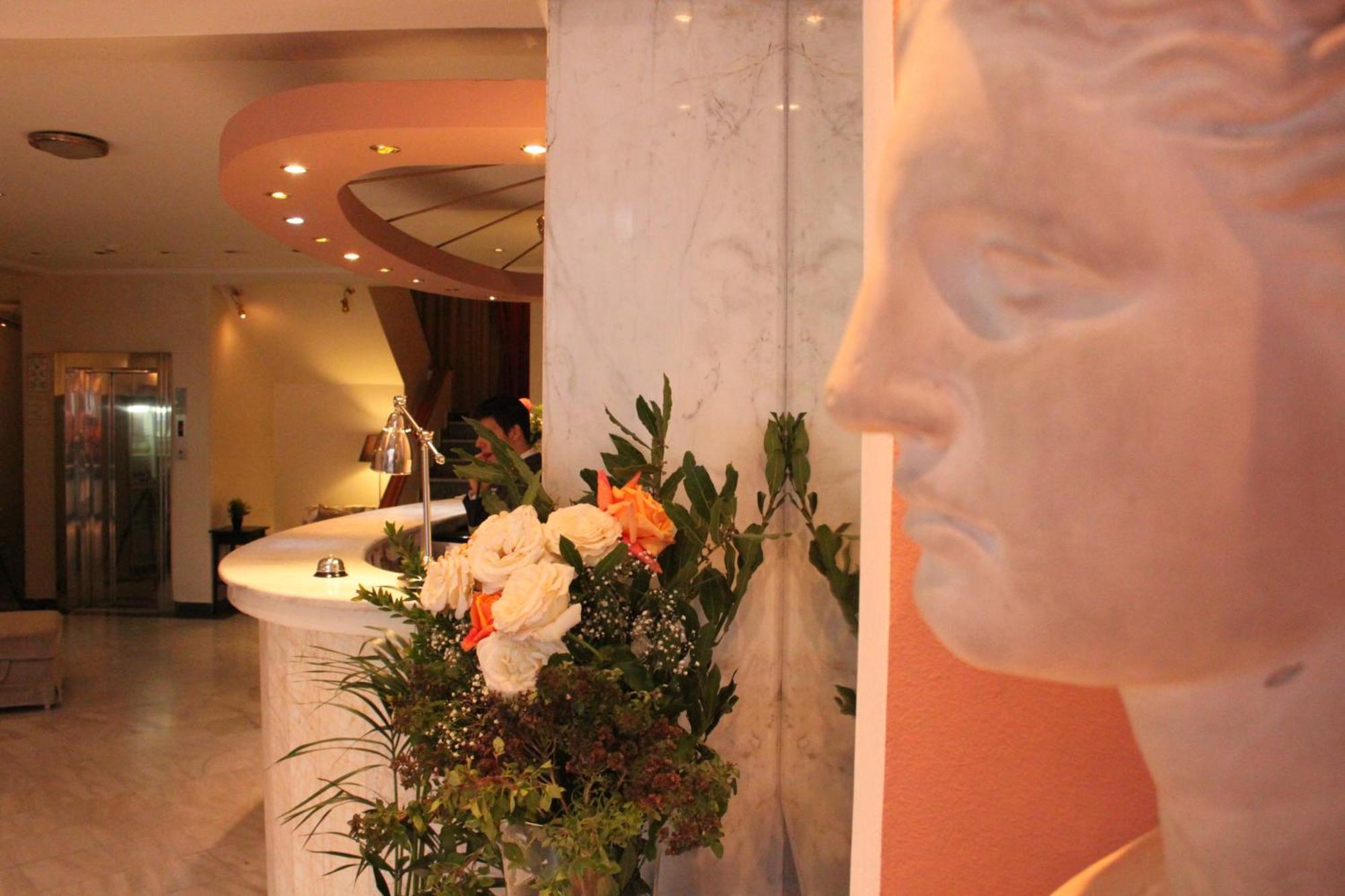 Achillion Hotel Atenas Exterior foto